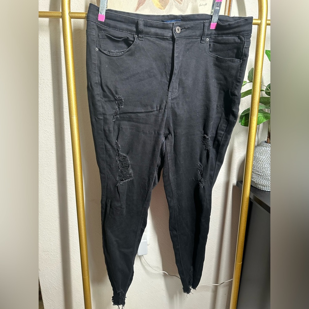 Black Distressed Jeans